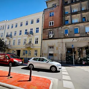 Wilcza - Center Warszawa